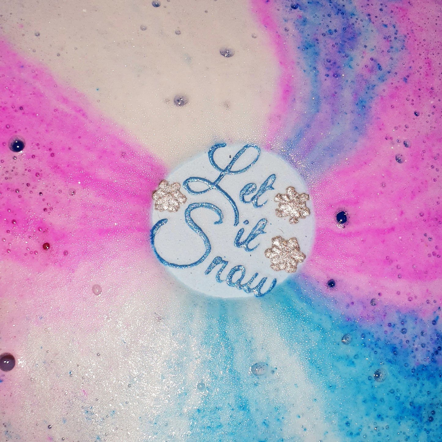 Let it snow bath bomb